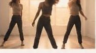 K-pop 안무를 연습하는 사람들